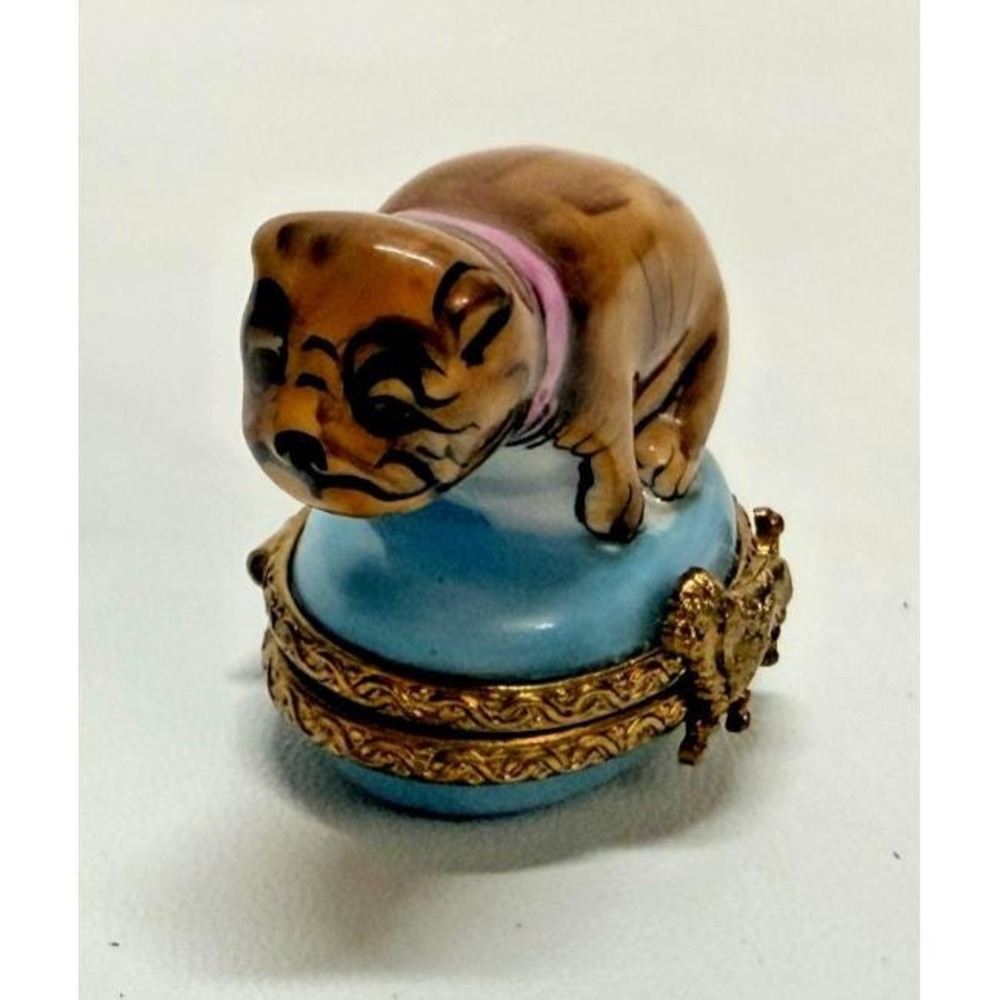 Mini Crouching French Bulldog Porcelain Limoges Trinket Peint Main Signed
